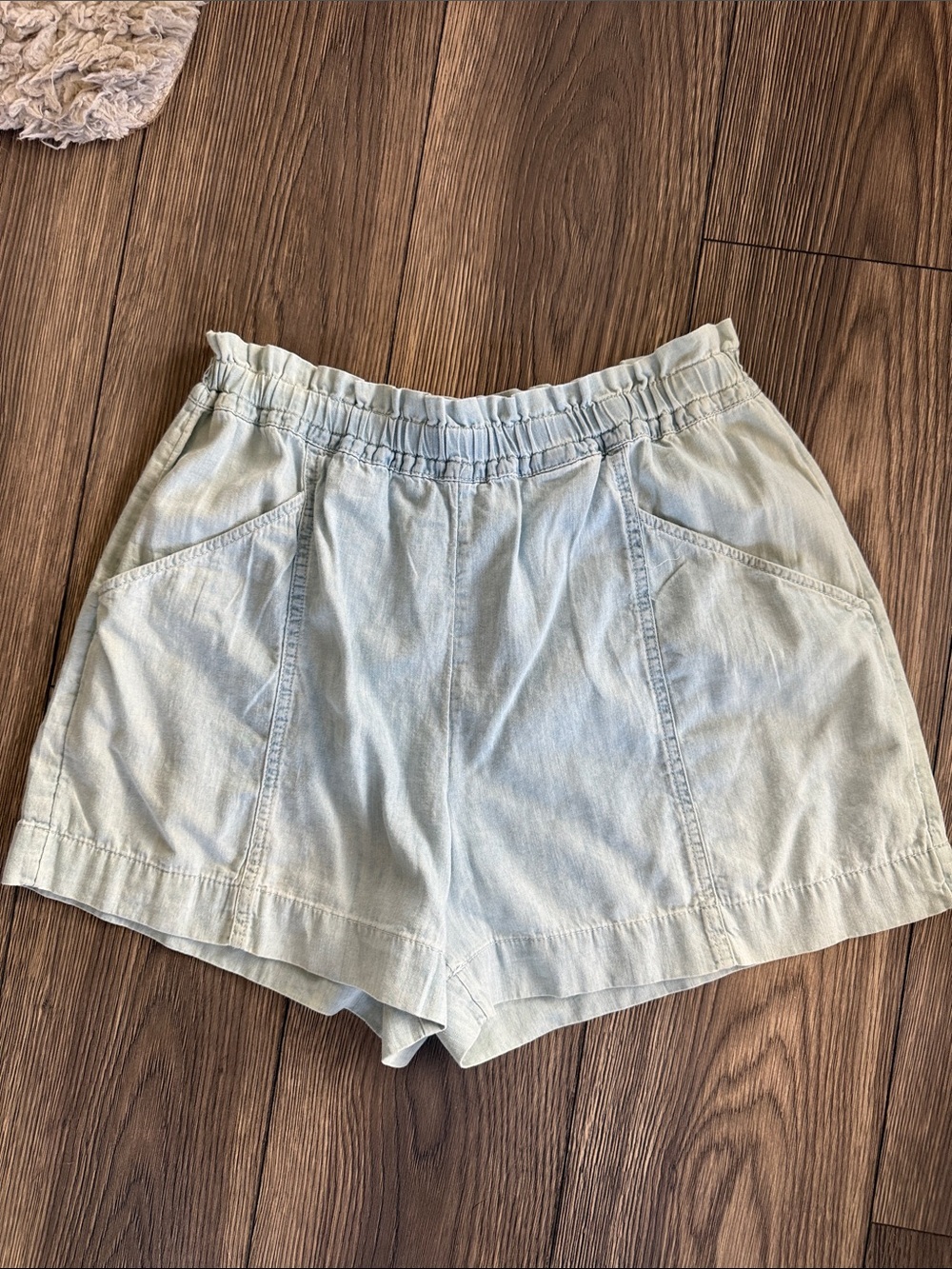 Elizabeth and James Mint blue Lightweight shorts